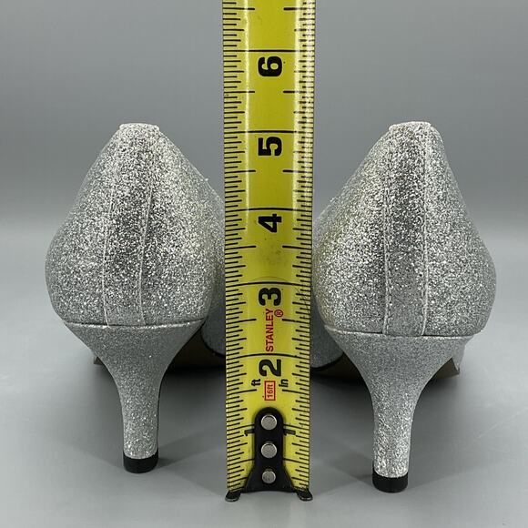 NEW Easy Street Women’s Chiffon Glitter Pumps Silver Size 8.5WW - Picture 4 of 10